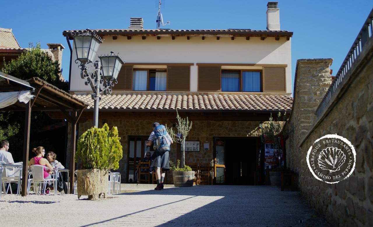 Hostal Camino Del Perdon Uterga Exterior photo